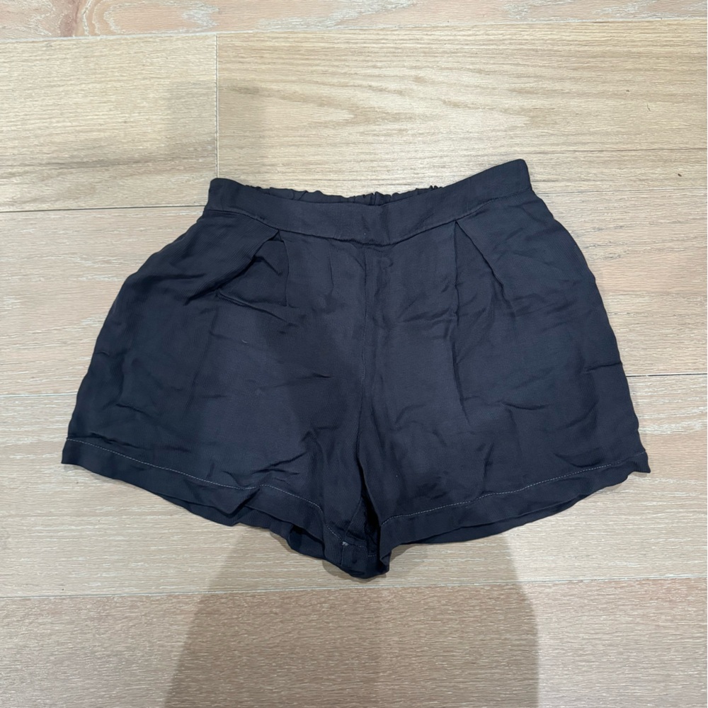 Maven Women’s Navy Blue Linen Shorts